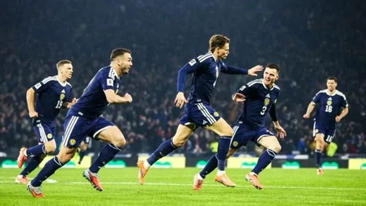 Lực lượng ra sân trong trận giữa Scotland Vs Brasil